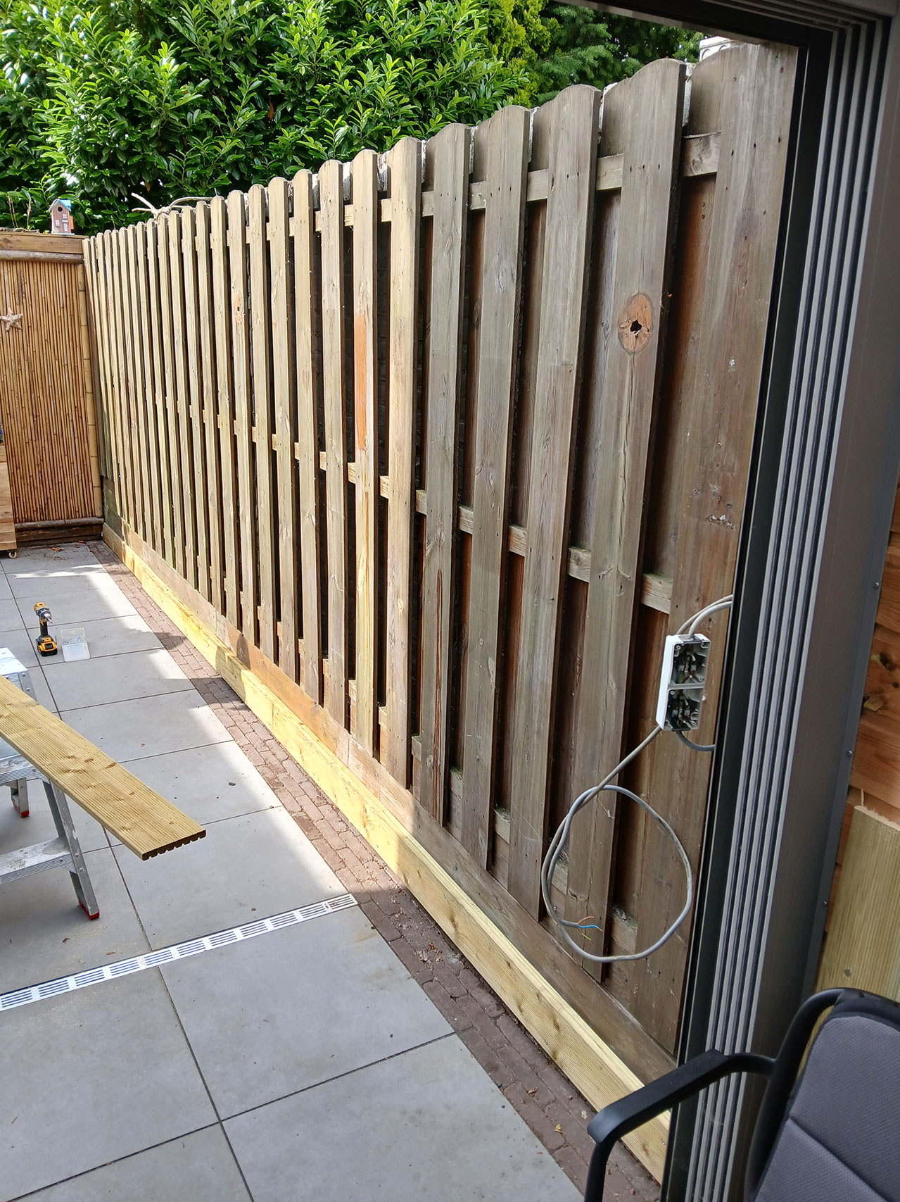 Vernieuwing van een houten schutting